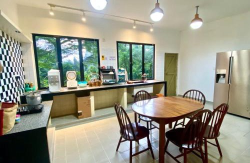 Central District House | There's A Borneo Guesthouse