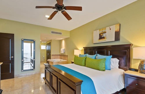Playa Mujeres Hotel | This One Bedroom Suite will infuse your stay with luxuriant atmosphere