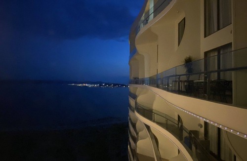 Bai Chay Apartment | Three Bedroom Duplex Apartement