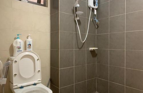 Kajang Apartment | Tiara Imperio 两间房家庭式提供 Netflix 和齐全设备 2