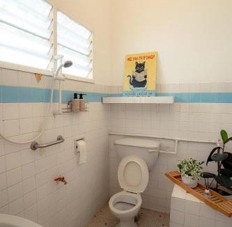 Ipoh House | Tido Home, private queen room w bathroom, shared public area