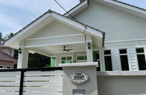 Rambai Villa | Timeless Cottage KB