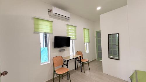 Kangar House | Tiny House Cikgu 2 - Room Stay