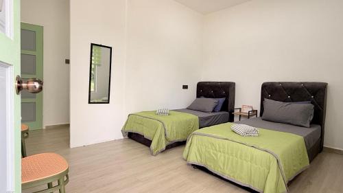 Kangar House | Tiny House Cikgu 2 - Room Stay