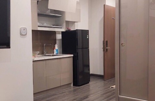 Tu Liem House | TK Resortstay - Vinhomes Smart City Provides Accommodation With an Outdoor Swimm