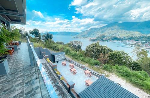 Pardamean Ajibata Hotel | Toba Crest Vue By Helocus