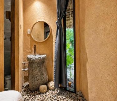 Son Tinh House | Tom Home Retreat