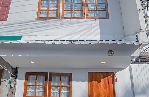 Chang Moi House | Townhouse at Central Old City for 4-6 people