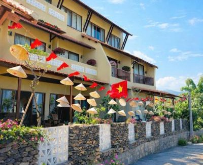 Tuy An Hotel | Trạm Seven Retreat House Gành Đá Đĩa Phú Yên