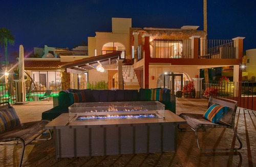 Cabo Bello House | Traditional Mexican styled villa with spectacular views of Cabo´s famous arch