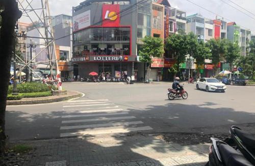 Phu Nhuan Apartment | Tran Bui Hotel 240-242 Phan Xích Long, Q Phú Nhuận - by Bay Luxury