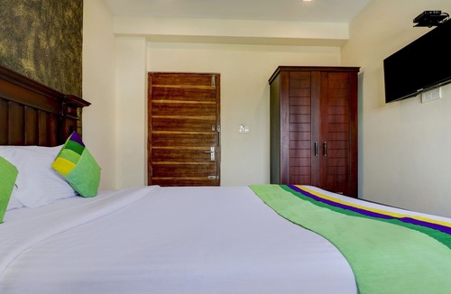 Kaloor Hotel | Treebo Trend Fort Malabar