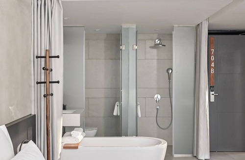 Nguyen Thai Binh Hotel | TRIPLE E HOTEL Metro Ben Thanh