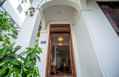 Thuy Xuan Villa | Triple Room with Hill View(03 people)