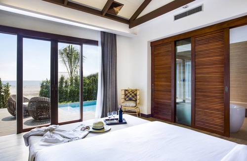 Cha-am Hotel | Triple Tree Beach Resort