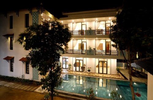 Tra Que Vegetable Village Villa | Tropical Garden & Pool Villa