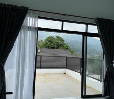 Sibolangit Villa | Tropical garden regency N2