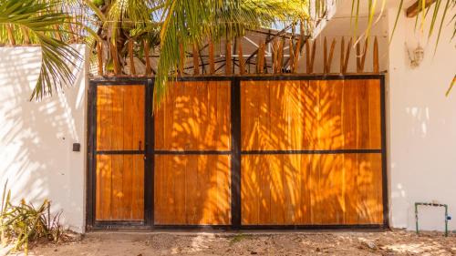 Xul-Ha House | Tropical Garden Villa with Dome Lounge near Lagoon