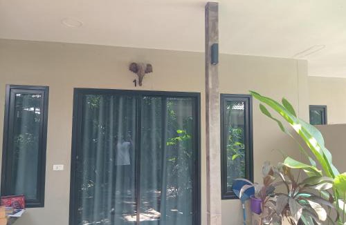 Hua Hin Resort | Tropical House​