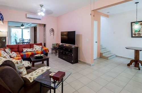 Colonia Andres House | Tropical Refuge in the Heart of a Great Neighborhood