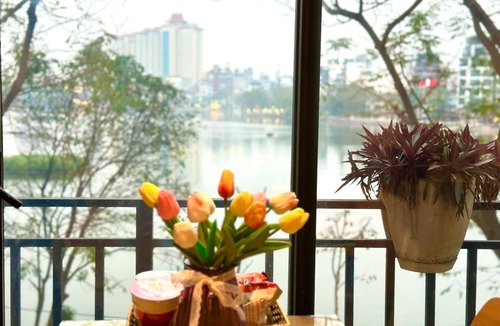Ba Dinh Apartment | Truc Bach Lake View Studio - Center of HaNoi City