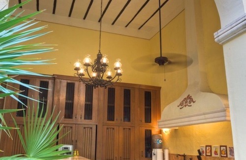 Centro House | TRUE COLONIAL MASTERPIECE with HUGE rooftop patio. Walk to restaurants.