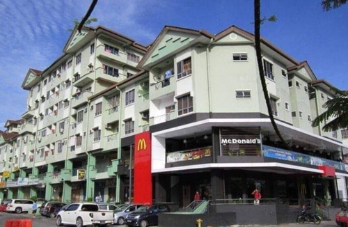 Downtown Kota Kinabalu House | TT #2 Kota Kinabalu Town/2Rooms 7px/Waterfront/Gayastreet/Api-api apt/2hse14pax