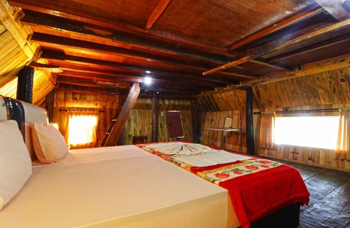 Ambarita House | Tuk Tuk Timbul Bungalows