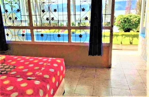Ambarita Hotel | Tuk Tuk View Inn