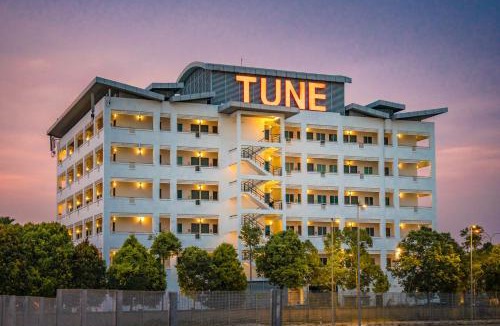 Sepang Hotel | Tune Hotel KLIA Aeropolis (Airport Hotel)