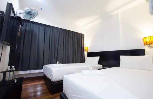 Kampung Surabaya Hotel | Tune Hotel - Waterfront Kuching