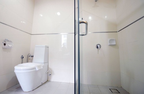 Kampung Surabaya Hotel | Tune Hotel - Waterfront Kuching