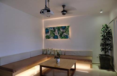 Ipoh House | Tung's Tropika - With a Wooden Hut by a Lake