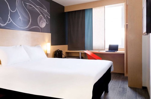 Colonia Centro Hotel | Two Family Ready Rooms with Free Parking and Close to Palacio de Bellas Artes!