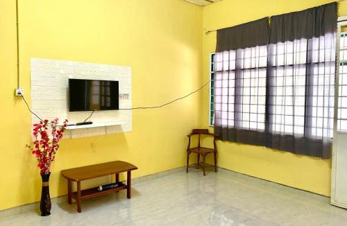 Kampung Kuala Ibai House | umi homestay batu buruk