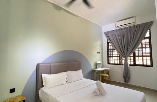 Durian Sebatang House | Unique 4 Bedrooms House, Few mins to Town by Mr Homestay