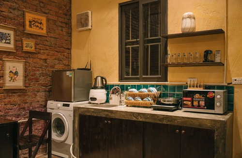 Hang Bo Apartment | Unique art house in Hanoi Old Quarter!