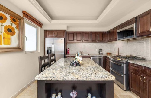 Paraiso Escondido House | Unique Renovated Montecristo 3 BR at Quivira