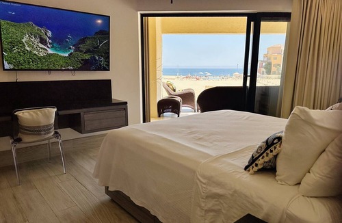 Marina Condo | Unit 150- Casa Kelly - OCEANFRONT Fully Renovated!