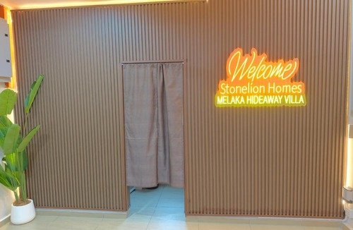 Tengkera Pantai Dua Villa | Up to 48pax Melaka Hideaway Villa, KTV, BBQ, Arcade Games, Pool, Near JONKER WALK