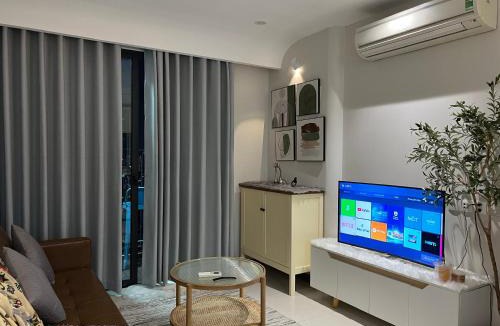 District 10 Apartment | UPhoenix Home- HaDo Centrosa Garden