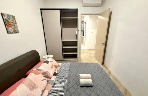Taman Berjaya Apartment | Upton 2 bedrooms 6 pax Kuching City