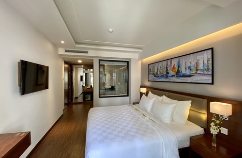 Downtown Ho Chi Minh City Hotel | Uptown Hotel