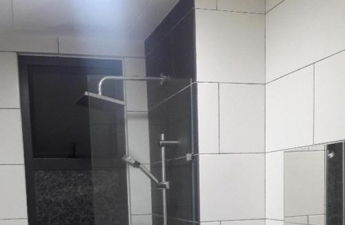 Batu Caves Apartment | Urban 360 Batu Caves Sri Gombak Selayang Wifi Netflix by N&N