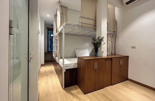 Hoan Kiem Bed & Breakfast | Urban Slumber Hostel