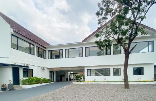 Mertoyudan Hotel | Urbanview Griya Cendhani Magelang