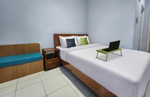 Rendeh Hotel | Urbanview Hotel Mutiara Persada Syariah Majalengka by RedDoorz