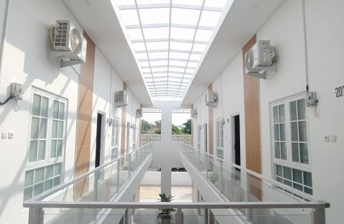 Ngawi Hotel | Urbanview Hotel Nimara Ngawi by RedDoorz