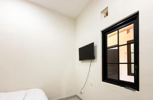 Depok Hotel | Urbanview Hotel Simple near Pakuwon Mall Jogja