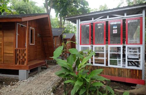 Kebumen Hotel | Urbanview Villa Lukulo Kebumen by RedDoorz
